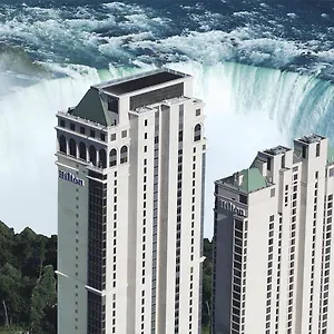Hilton Falls/ Fallsview Hotel&suites Niagarawatervallen